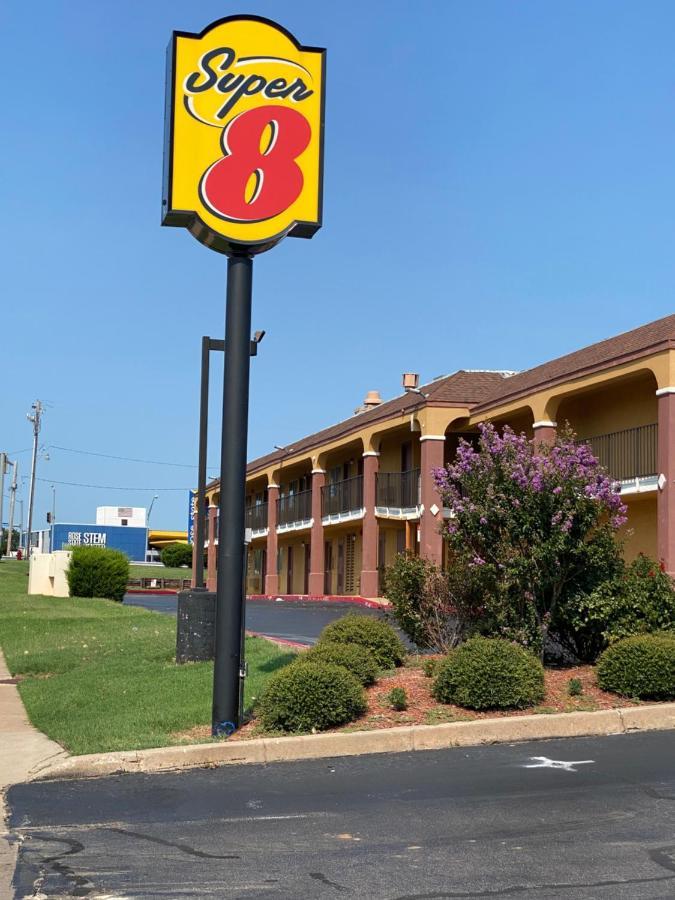 Super 8 By Wyndham Midwest City Ok Exterior foto