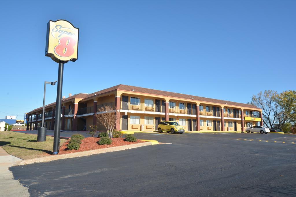 Super 8 By Wyndham Midwest City Ok Exterior foto